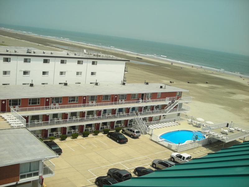 Astronaut Motel 2*